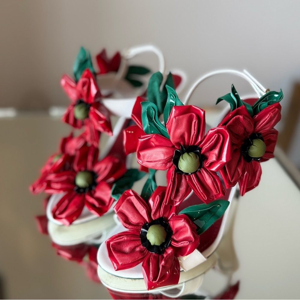 Like new DOLCE & GABBANA Floral Detail High-Heel Sandals $2,495 38.5 - Picture 7 of 14